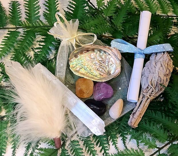 Home cleansing & protection sage & crystals set.