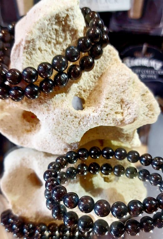 Arfvedsonite healing stone bracelet